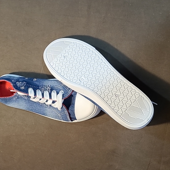 Women's Bobbie & Brooks blue and red Sneakers size 8 - Picture 3 of 8